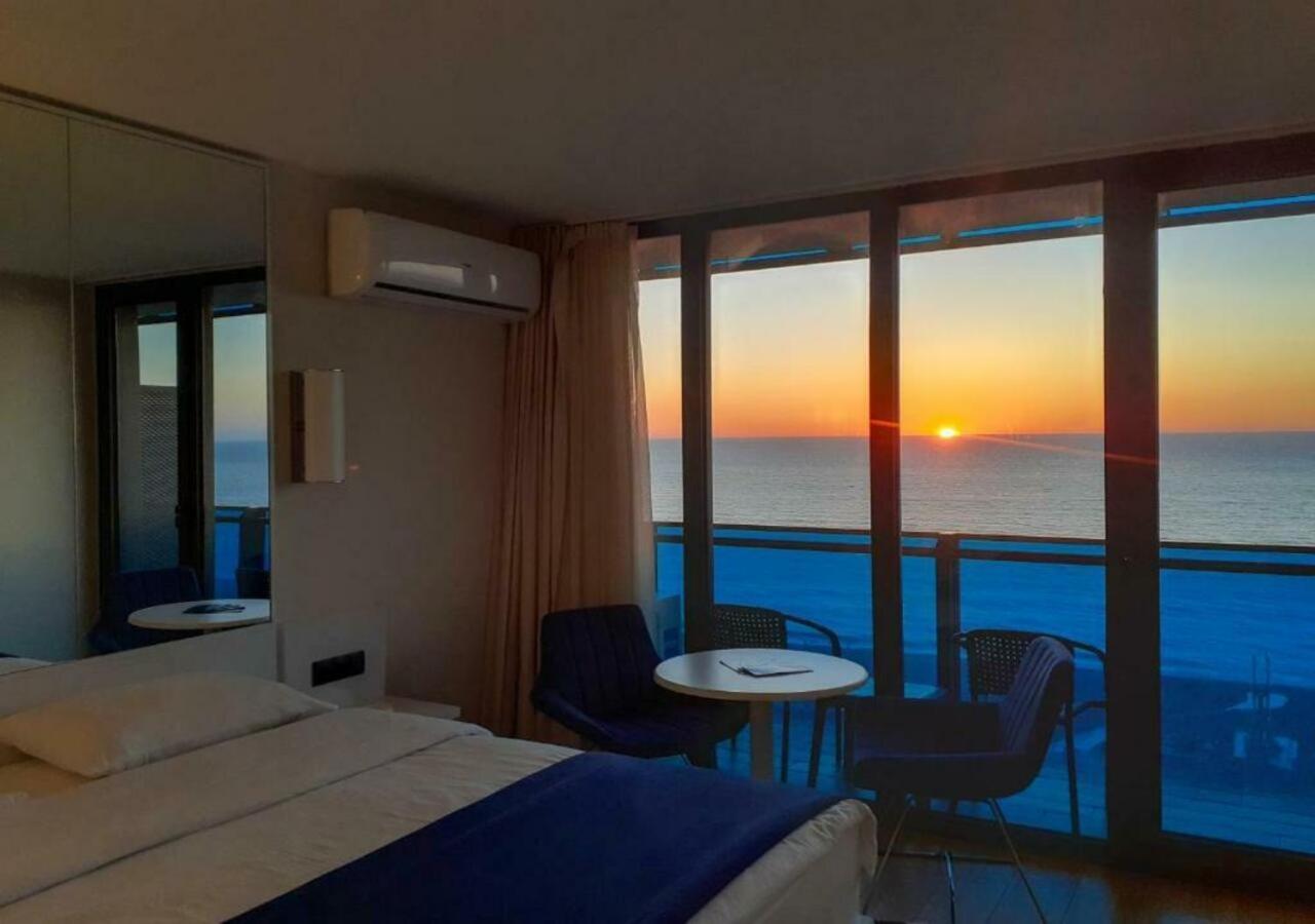 Aparthotel Orbi City Sea View Batumi Kültér fotó